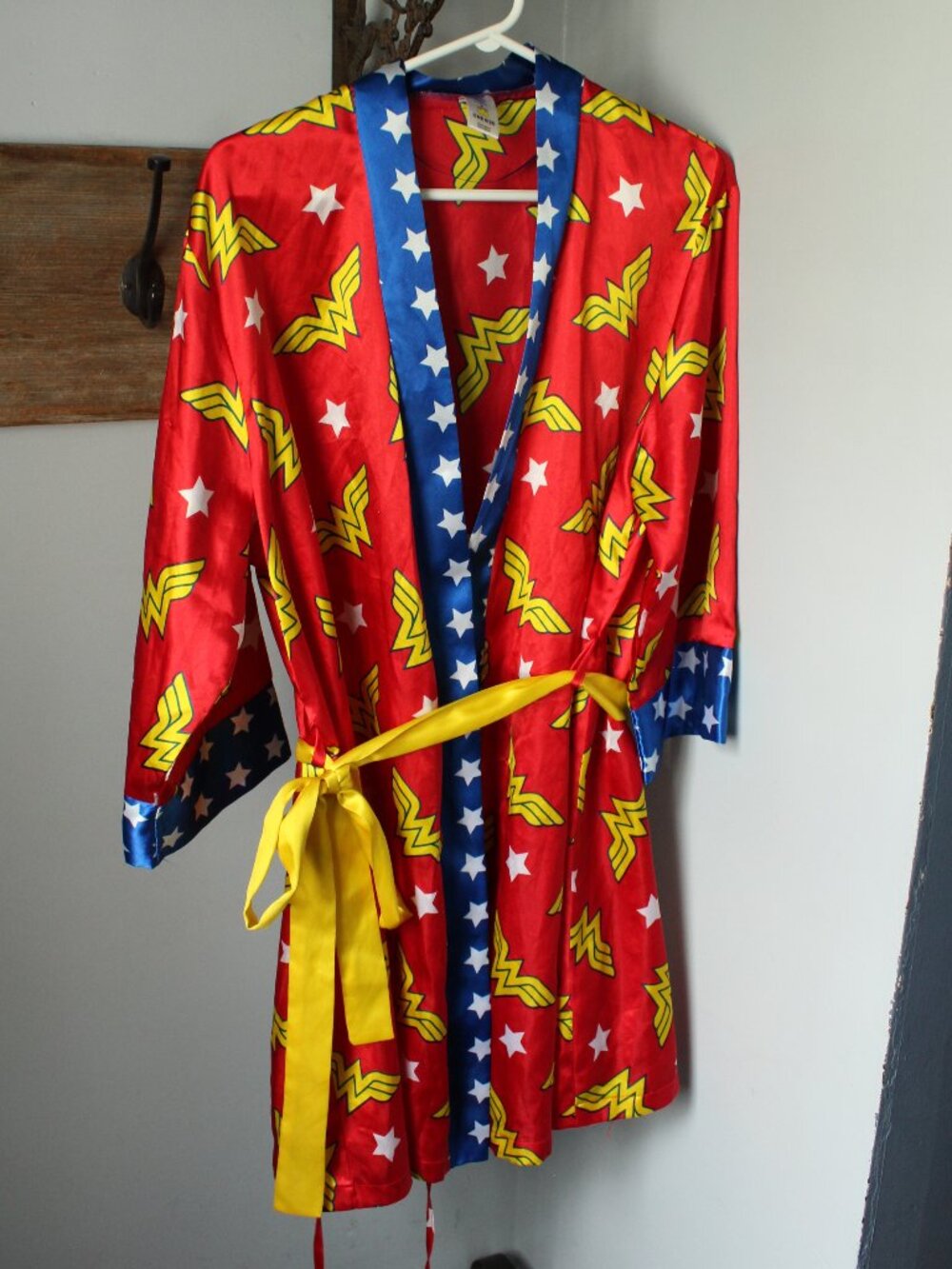 Wonder Woman O/S Kimono Style Robe